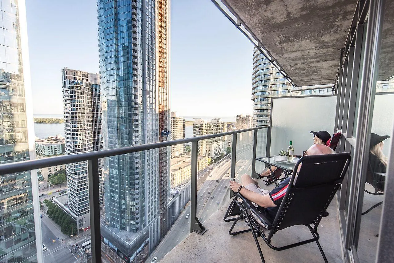 Noel Suites Air Canada Centre Toronto 0*,  Canada